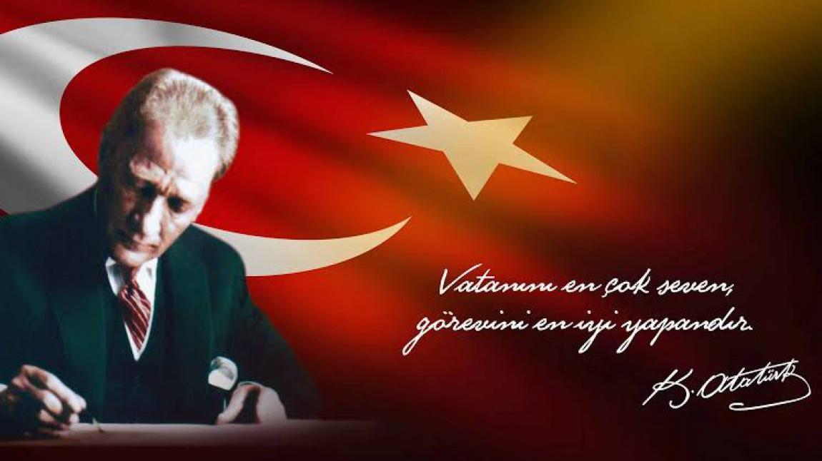 10 Kasım Atatürk'ün Ebediyete İrtikalinin 83. Yıl dönümü Okulumuzda Çeşitli Etkinliklerle anıldı.